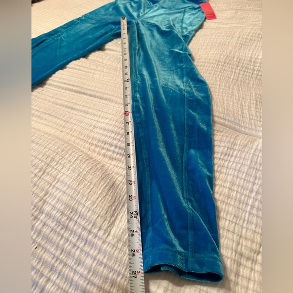 Lilly Pulitzer 2 Piece Set - Size L - Picture 13 of 16